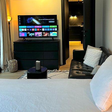 Luxury Apartment With Cosy Garden! Гент Екстериор снимка