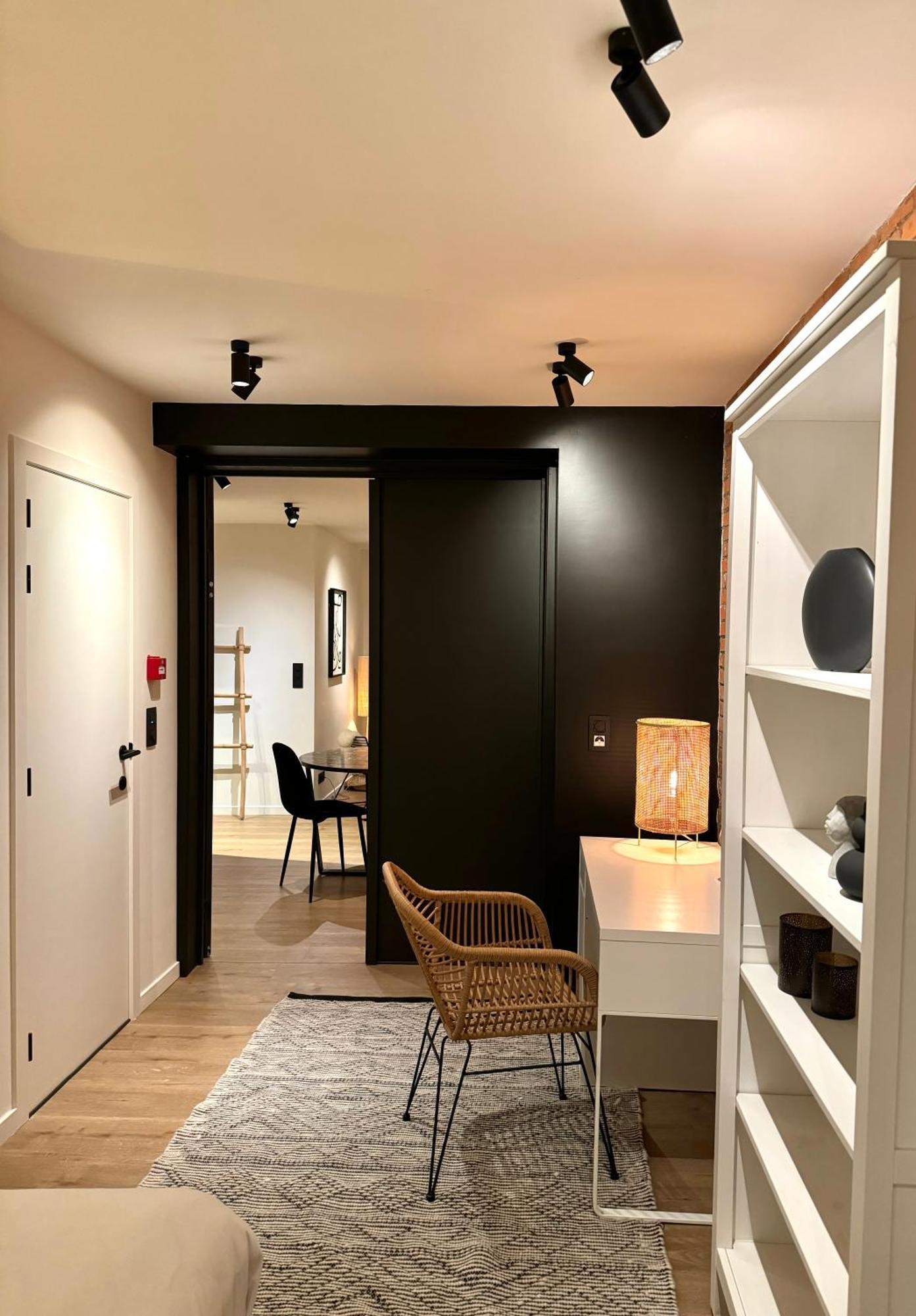 Luxury Apartment With Cosy Garden! Гент Екстериор снимка