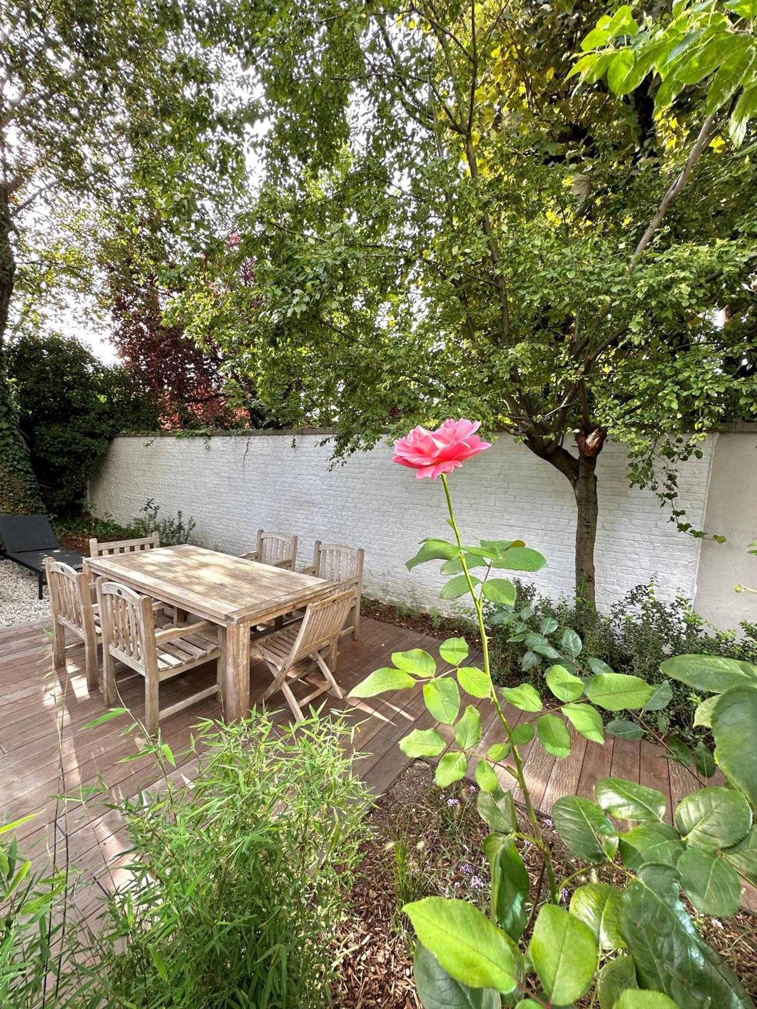 Luxury Apartment With Cosy Garden! Гент Екстериор снимка