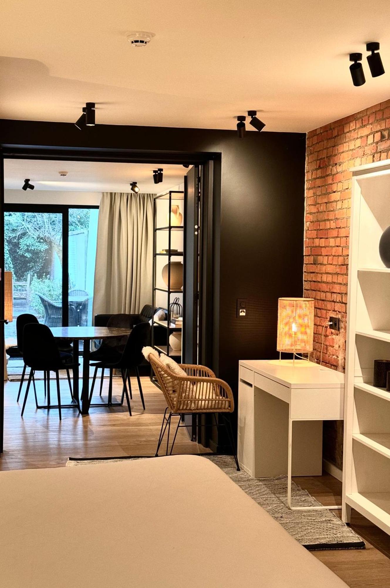 Luxury Apartment With Cosy Garden! Гент Екстериор снимка