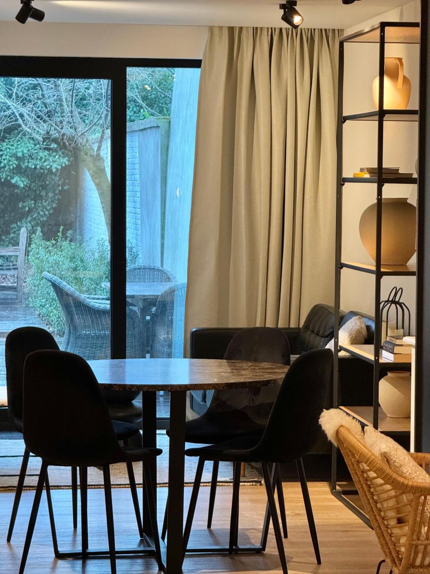 Luxury Apartment With Cosy Garden! Гент Екстериор снимка