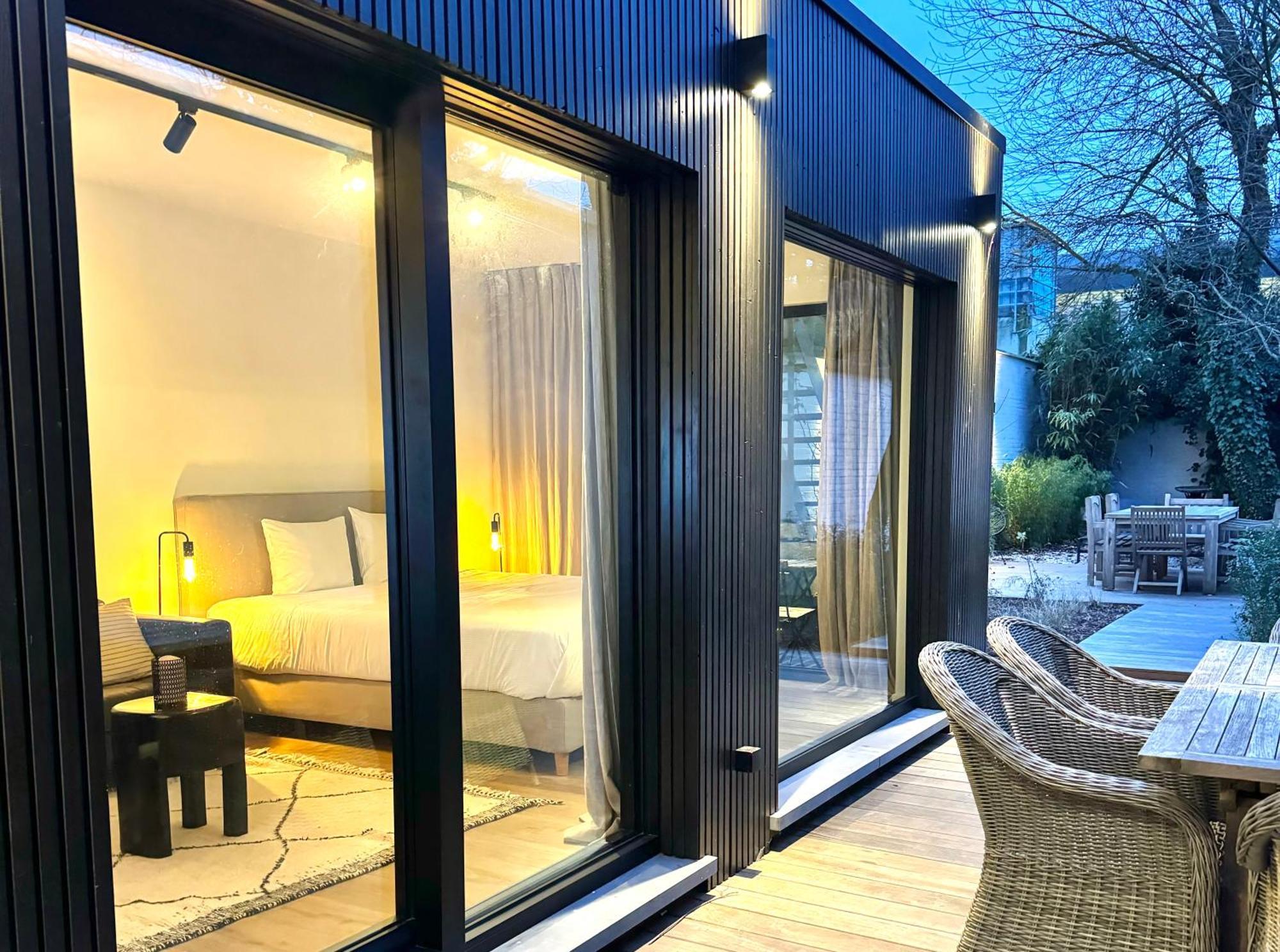 Luxury Apartment With Cosy Garden! Гент Екстериор снимка